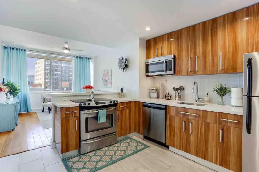 Amazing Condos Beautiful View 2 Blocks To French Quarter, Small Rooftop Pool, Gym, Seanger Theater, Super Dome, And Bourbon St Новый Орлеан Номер фото