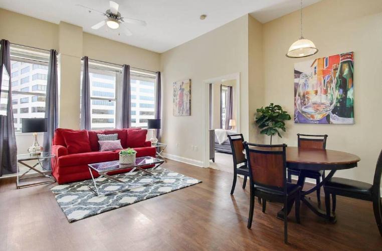 Amazing Condos Beautiful View 2 Blocks To French Quarter, Small Rooftop Pool, Gym, Seanger Theater, Super Dome, And Bourbon St Новый Орлеан Экстерьер фото