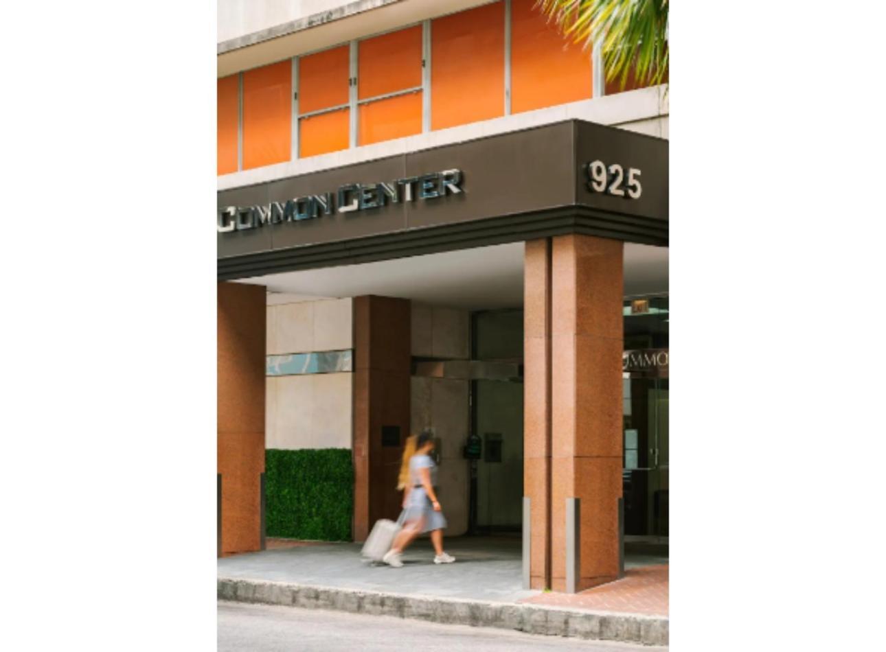 Amazing Condos Beautiful View 2 Blocks To French Quarter, Small Rooftop Pool, Gym, Seanger Theater, Super Dome, And Bourbon St Новый Орлеан Экстерьер фото